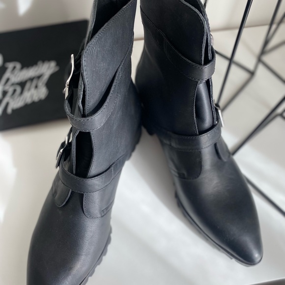 Breaking Hearts & Burning Rubber Leather Moto Boot - Picture 5 of 14